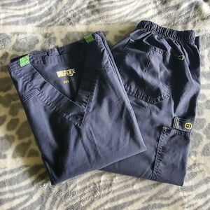 WONDER WINK Gray Scrub Set TOP AND BOTTOM